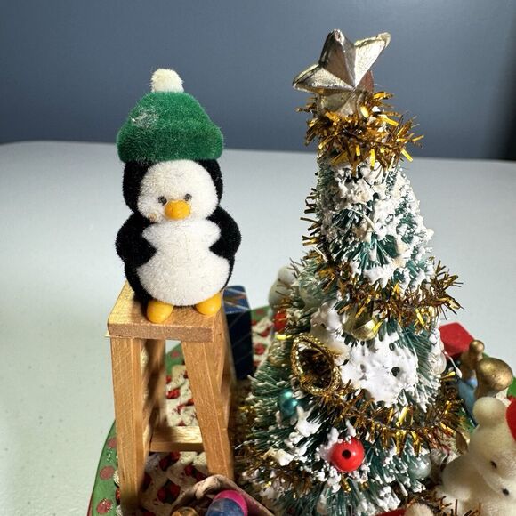 Rare Enesco 1986 X-mas Tree Gifts Revolving Musical | Vintage Christmas #313327 - Picture 2 of 13